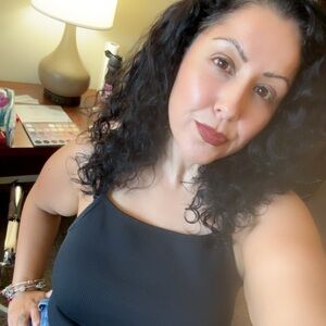 Meet your Posher, Veronica